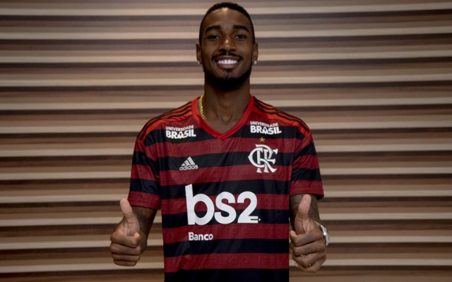 Gerson aparece no BID e já está regularizado para estrear pelo Flamengo